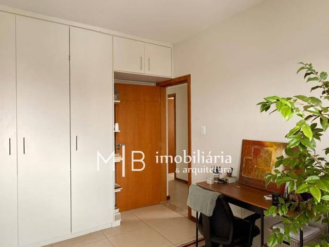 Apartamento 2 quartos e 2 banheiros, à venda, no bairro Centro em Lavras