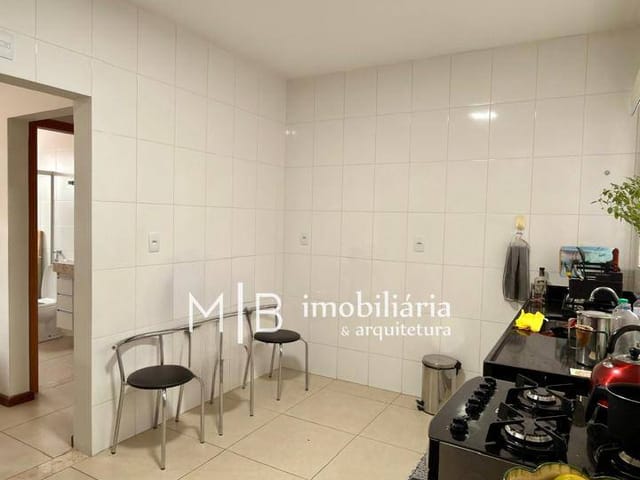 Apartamento 2 quartos e 2 banheiros, à venda, no bairro Centro em Lavras