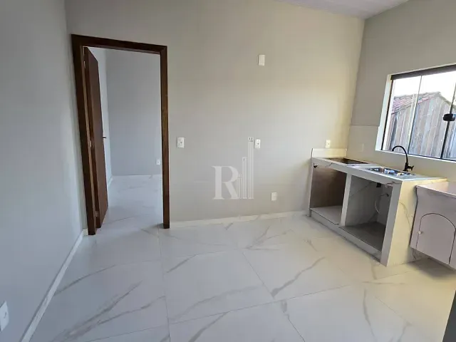 Apartamento 1 quarto e 1 banheiro, para alugar, no bairro Centro em Canelinha