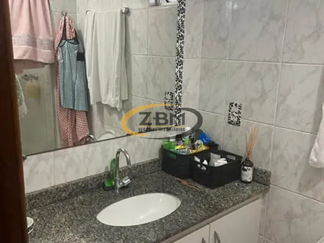 Apartamento com 75m² 3 quartos e 1 banheiro, à venda, no bairro Vila Larsen 1 em Londrina