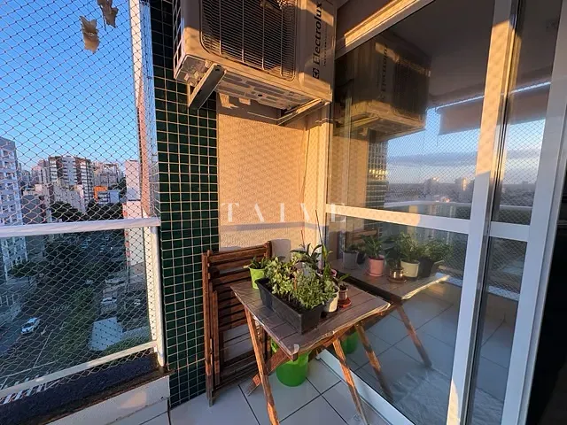 Apartamento com 111m² 2 quartos e 2 banheiros, à venda, no bairro Vila Ipiranga em Londrina