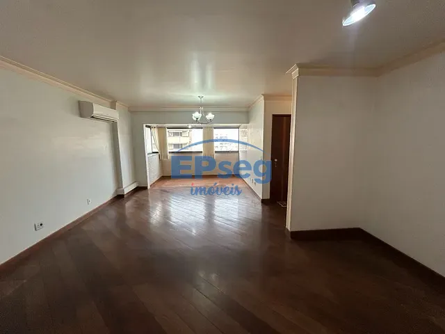 Apartamento com 257m² 4 quartos e 1 banheiro, à venda ou para alugar, no bairro Centro em Londrina