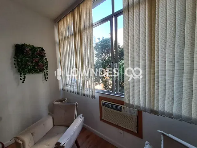 Apartamento 2 quartos e 2 banheiros, à venda, no bairro Copacabana em Rio de Janeiro