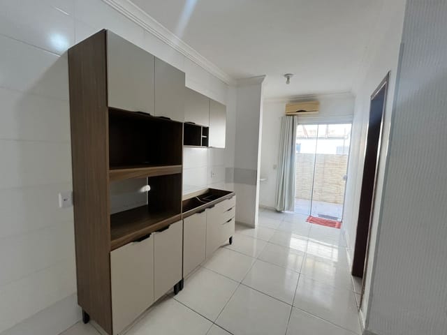 Apartamento com 79m² 3 quartos e 2 banheiros, para alugar, no bairro Ingleses do Rio Vermelho em Florianópolis
