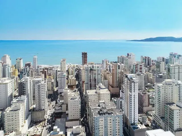 Apartamento 3 quartos e 1 banheiro, à venda, no bairro Meia Praia em Itapema