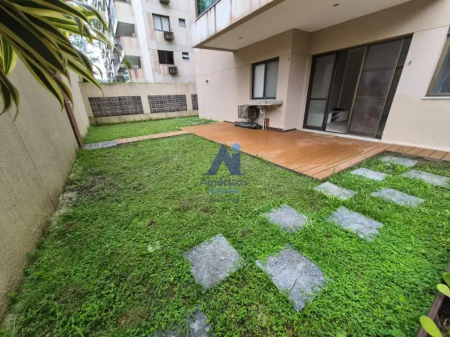 Apartamento com 120m² 3 quartos e 2 banheiros, à venda ou para alugar, no bairro Recreio dos Bandeirantes em Rio de Janeiro