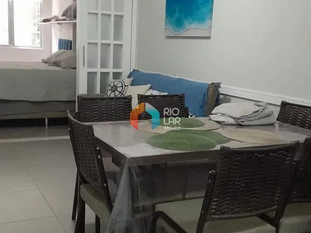 Apartamento com 55m² 1 quarto e 2 banheiros, à venda, no bairro Copacabana em Rio de Janeiro