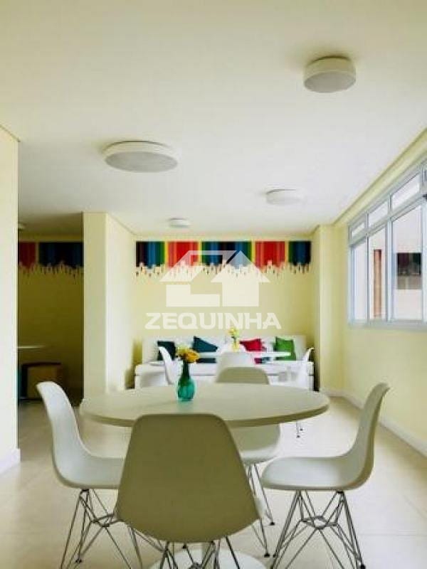 Apartamento à venda com 3 quartos, 74m² - Foto 9
