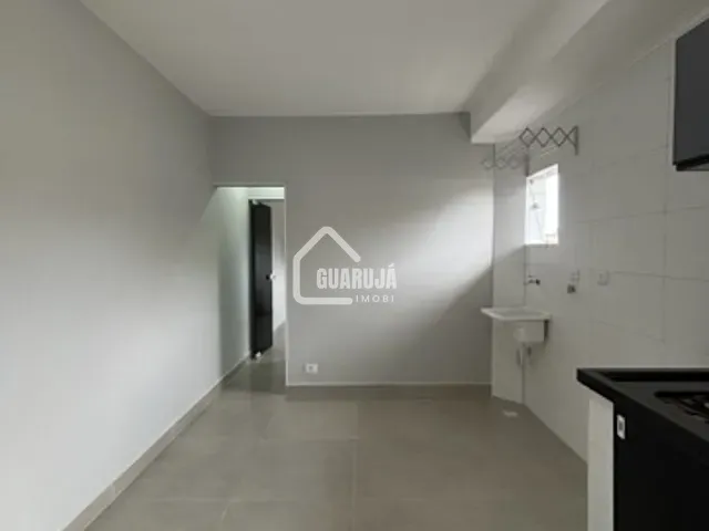 Apartamento com 30m² 1 quarto e 1 banheiro, para alugar, no bairro Jardim Boa Esperança  em Guarujá