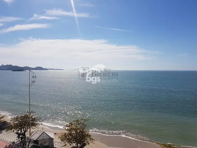 Apartamento com 196m² 3 quartos e 2 banheiros, à venda, no bairro Centro em Balneário Camboriú