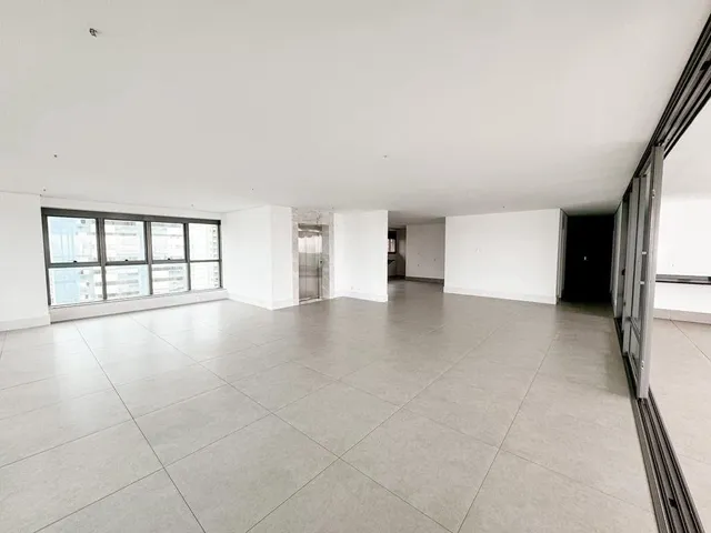 Apartamento com 639m² 3 quartos e 4 banheiros, à venda, no bairro Gleba Palhano em Londrina