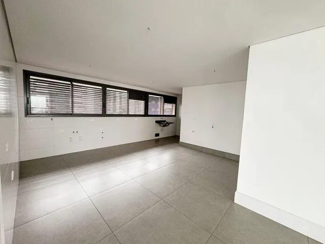 Apartamento com 639m² 3 quartos e 4 banheiros, à venda, no bairro Gleba Palhano em Londrina
