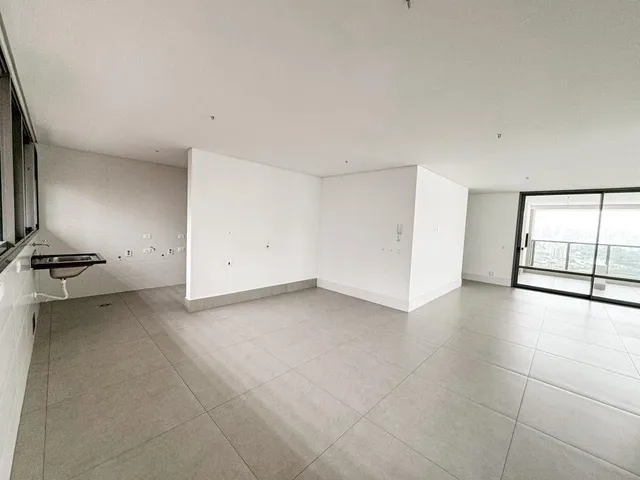 Apartamento com 639m² 3 quartos e 4 banheiros, à venda, no bairro Gleba Palhano em Londrina