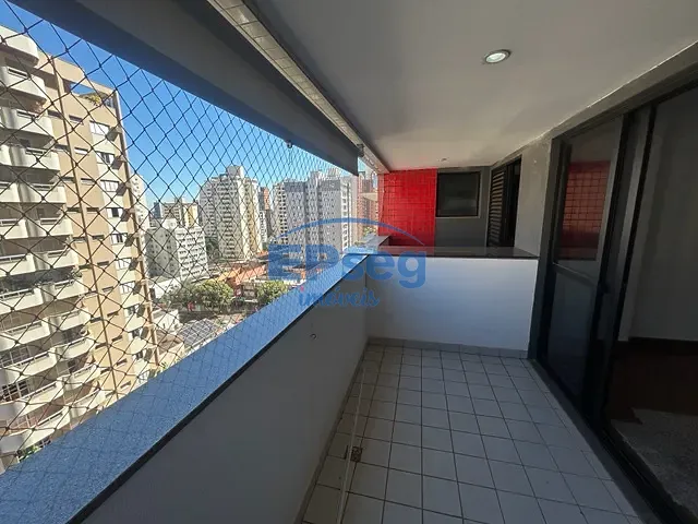 Apartamento com 257m² 4 quartos e 2 banheiros, à venda ou para alugar, no bairro Centro em Londrina