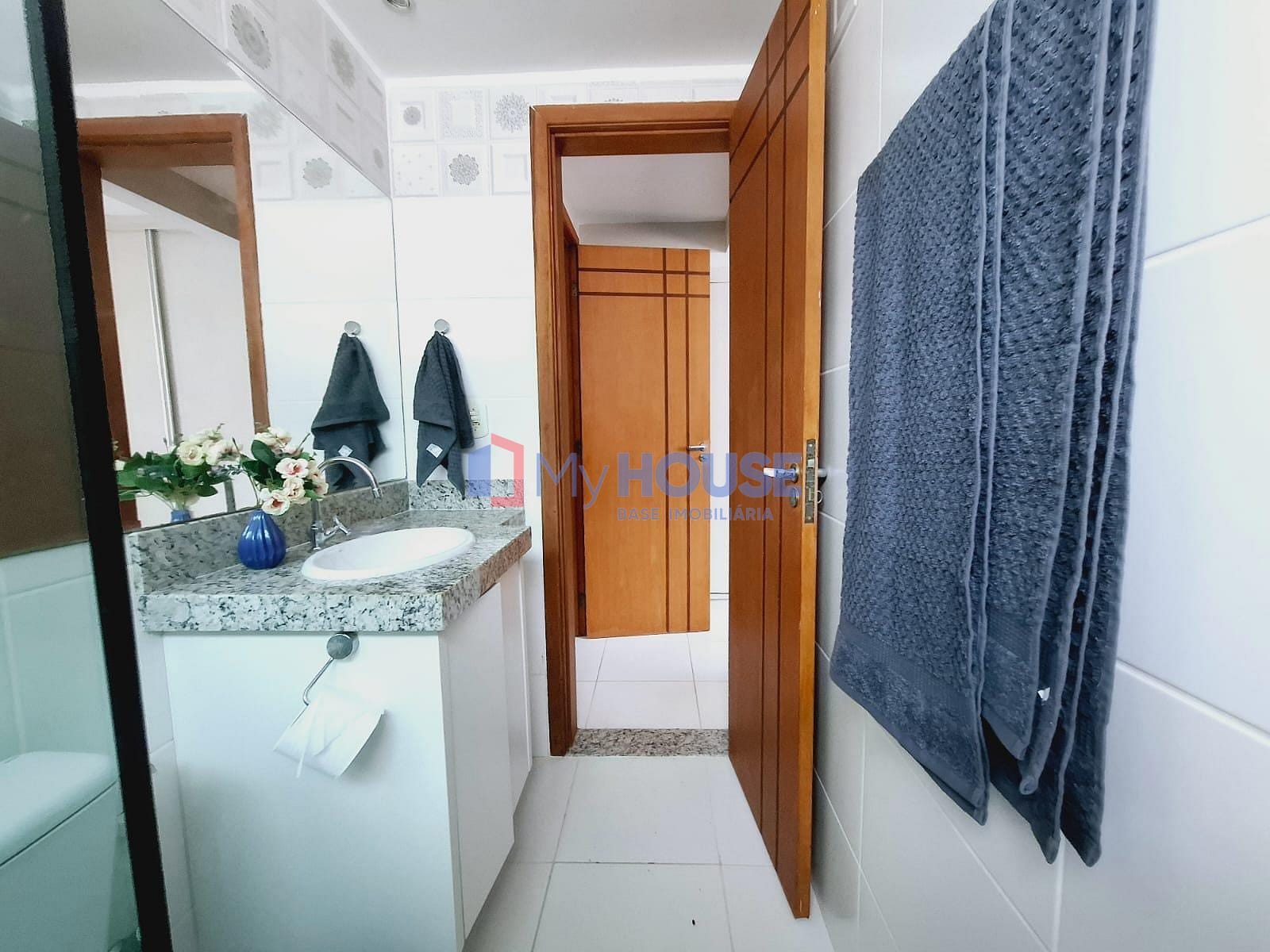 Apartamento à venda com 2 quartos, 61m² - Foto 14