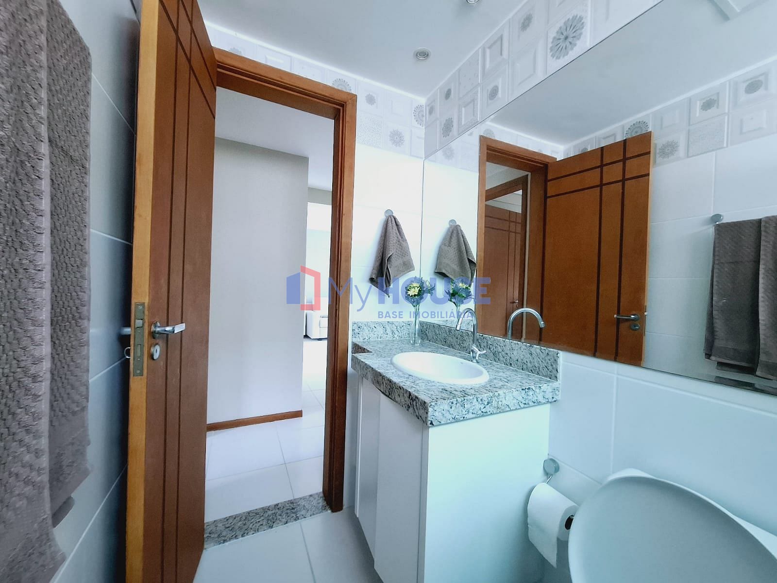 Apartamento à venda com 2 quartos, 61m² - Foto 11