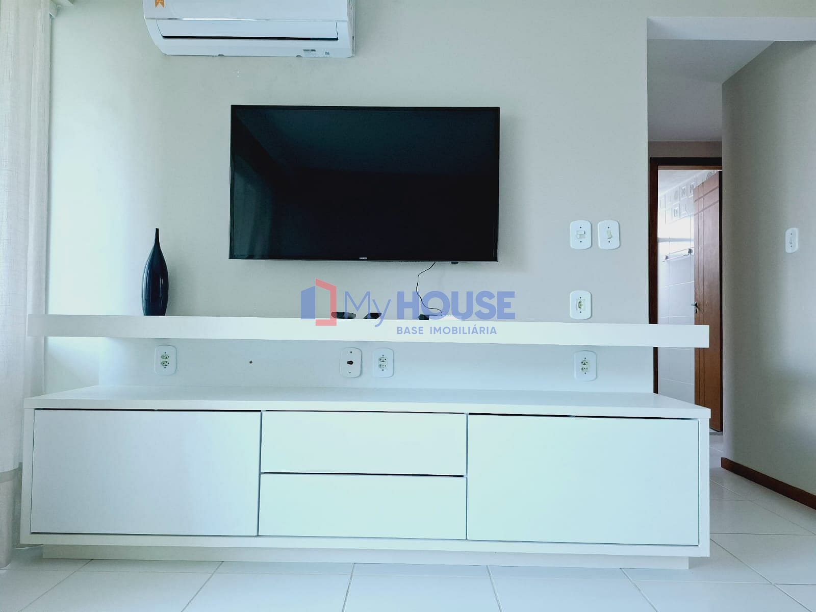 Apartamento à venda com 2 quartos, 61m² - Foto 1