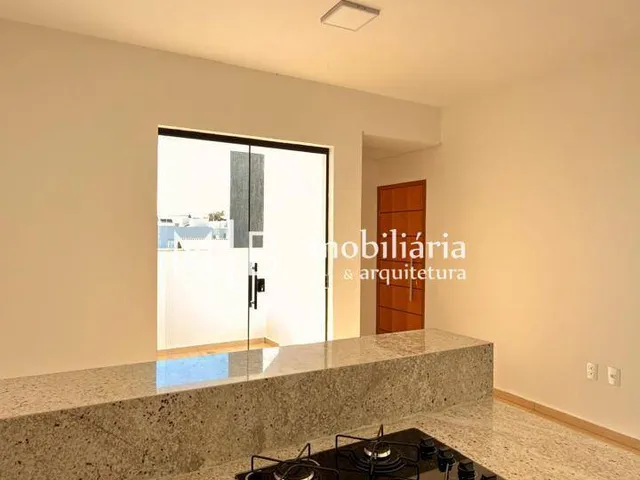 Apartamento 3 quartos e 2 banheiros, à venda ou para alugar, no bairro Residencial Santana em Lavras