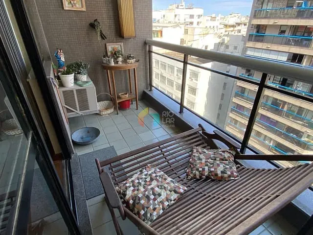Apartamento com 117m² 3 quartos e 2 banheiros, à venda, no bairro Copacabana em Rio de Janeiro