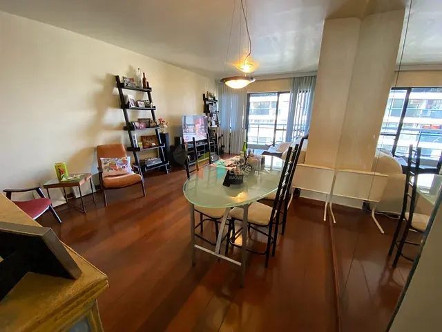 Apartamento com 117m² 3 quartos e 2 banheiros, à venda, no bairro Copacabana em Rio de Janeiro
