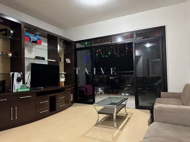 Apartamento com 170m² 3 quartos e 2 banheiros, à venda, no bairro Centro em Londrina