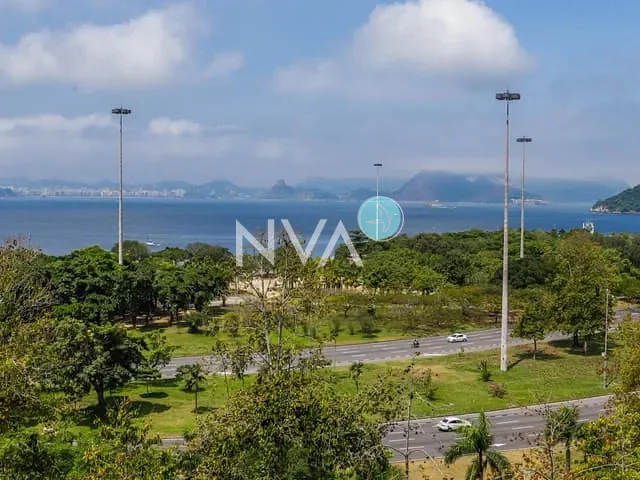 Apartamento com 545m² 4 quartos e 2 banheiros, para alugar, no bairro Flamengo em Rio de Janeiro