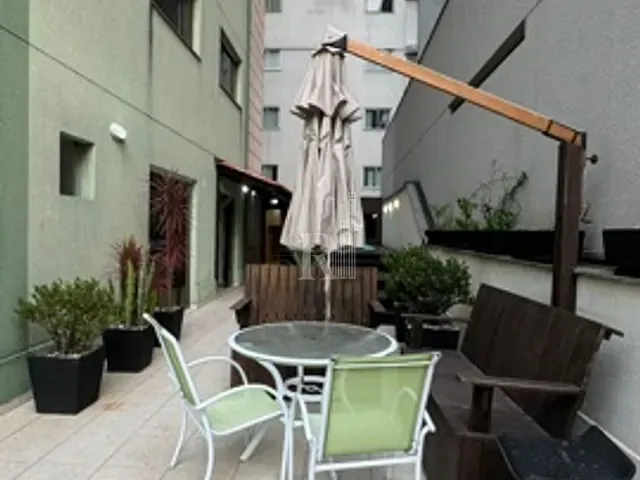 Apartamento com 347m² 4 quartos e 4 banheiros, à venda, no bairro Meia praia em Itapema