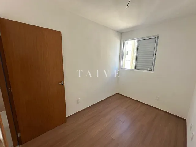 Apartamento com 48m² 2 quartos e 1 banheiro, à venda, no bairro Parque Jamaica em Londrina
