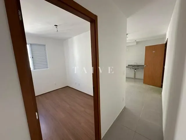 Apartamento com 48m² 2 quartos e 1 banheiro, à venda, no bairro Parque Jamaica em Londrina