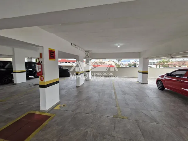 Apartamento com 107m² 2 quartos e 1 banheiro, à venda, no bairro Centro em Palhoça