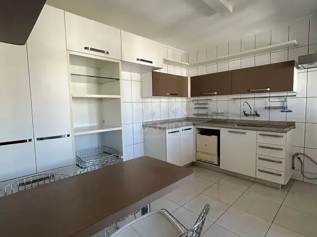 Apartamento 3 quartos e 2 banheiros, para alugar, no bairro Centro em Poços de Caldas