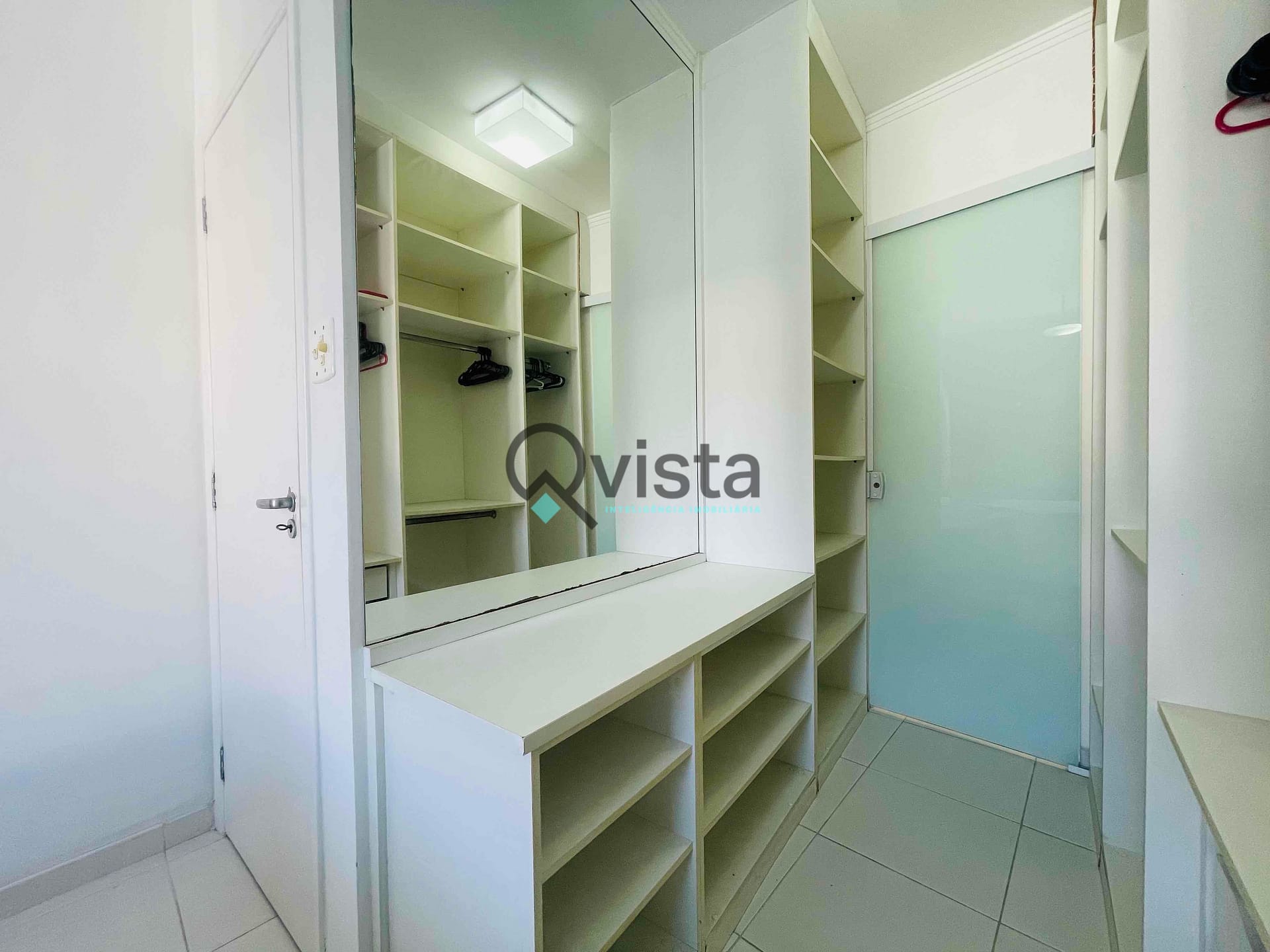 Apartamento à venda com 1 quarto, 53m² - Foto 11