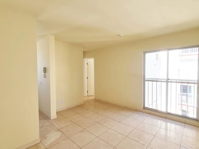 Apartamento com 55m² 2 quartos e 1 banheiro, à venda, no bairro Uvaranas em Ponta Grossa