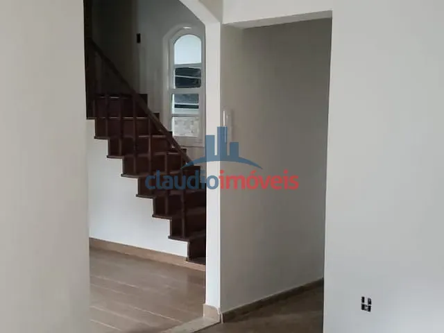 Apartamento 4 quartos e 2 banheiros, à venda, no bairro São João em Volta Redonda