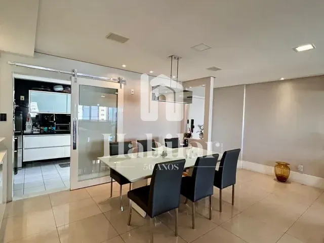 Apartamento 3 quartos e 4 banheiros, à venda, no bairro Jardins em Aracaju