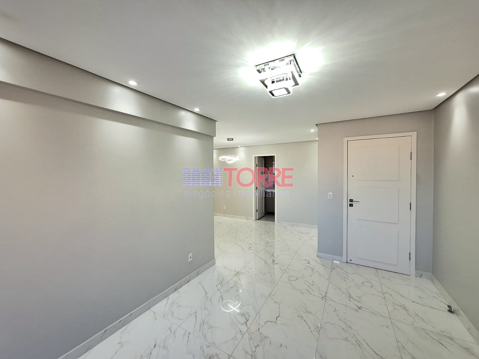 Apartamento à venda com 3 quartos, 102m² - Foto 1
