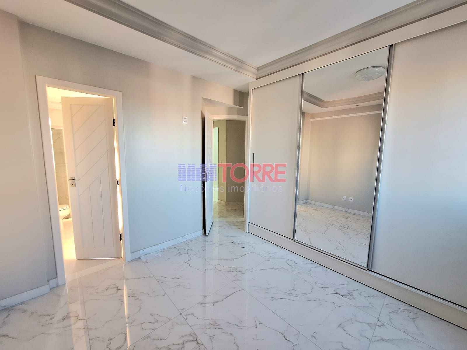 Apartamento à venda com 3 quartos, 102m² - Foto 13