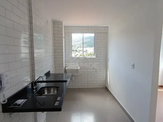 Apartamento 2 quartos e 1 banheiro, à venda, no bairro São Benedito em Poços de Caldas