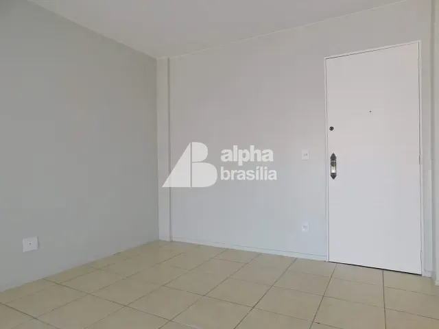 Apartamento 3 quartos e 2 banheiros, para alugar, no bairro Guará II em Brasília