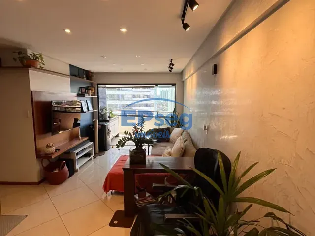 Apartamento 3 quartos e 2 banheiros, à venda, no bairro Itaigara em Salvador