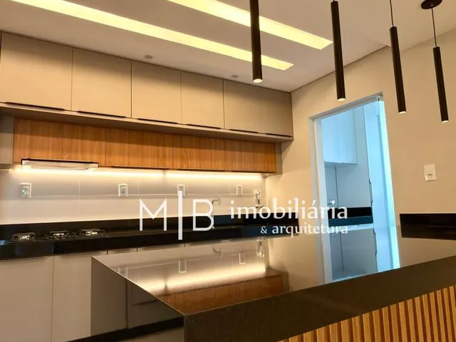 Apartamento 3 quartos e 2 banheiros, para alugar, no bairro Centenário em Lavras