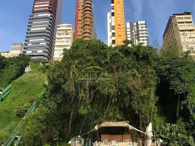 Apartamento 2 quartos e 2 banheiros, à venda, no bairro Vitória em Salvador
