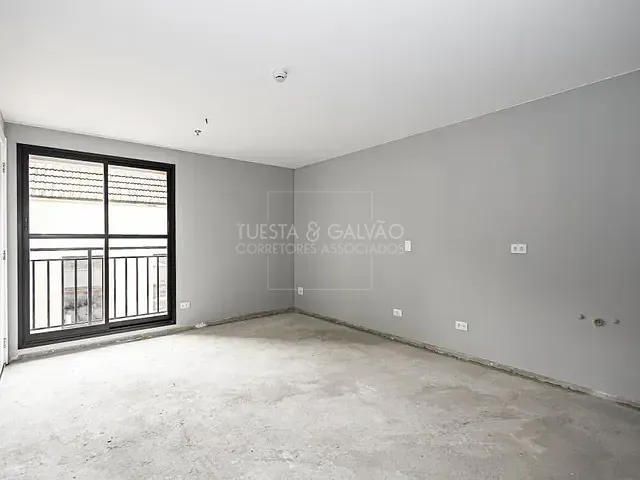 Apartamento com 32m² 1 quarto e 1 banheiro, à venda, no bairro Centro em Curitiba