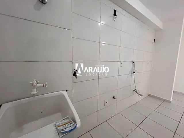 Apartamento 2 quartos e 1 banheiro, para alugar, no bairro Espinheiros em Itajaí