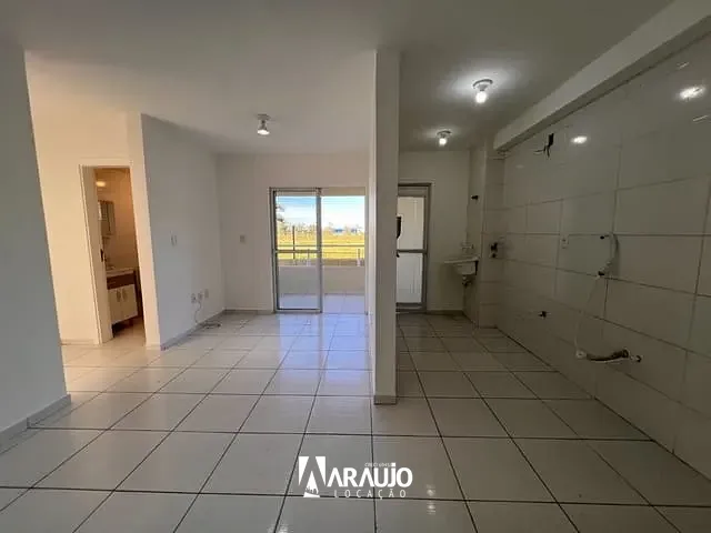 Apartamento 2 quartos e 1 banheiro, para alugar, no bairro Espinheiros em Itajaí