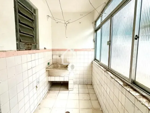 Apartamento com 65m² 2 quartos e 1 banheiro, para alugar, no bairro Vila Alice (Vicente de Carvalho) em Guarujá