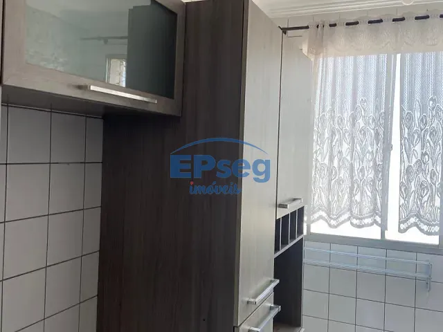 Apartamento 3 quartos e 2 banheiros, para alugar, no bairro Centro em Londrina