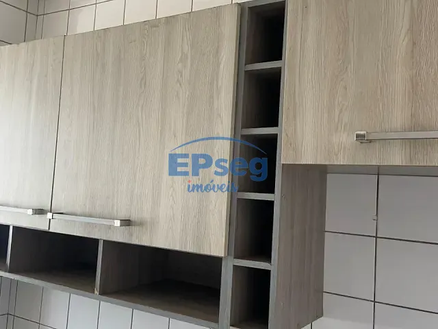 Apartamento 3 quartos e 2 banheiros, para alugar, no bairro Centro em Londrina