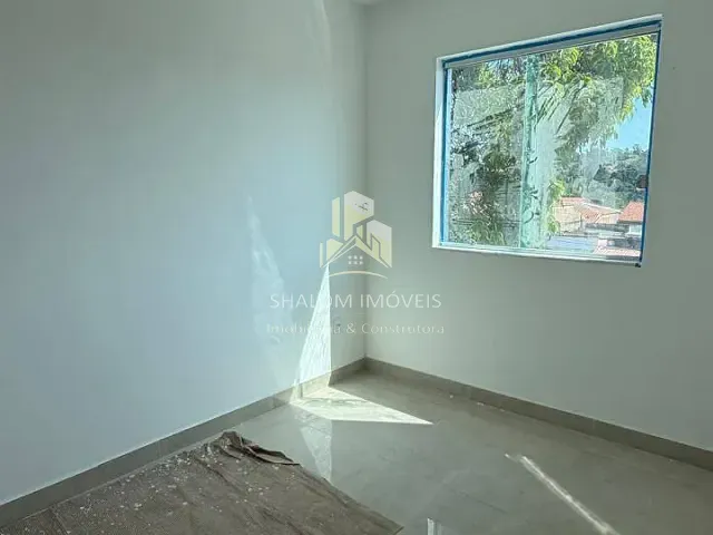 Apartamento 2 quartos e 1 banheiro, à venda, no bairro Maria Helena em Belo Horizonte