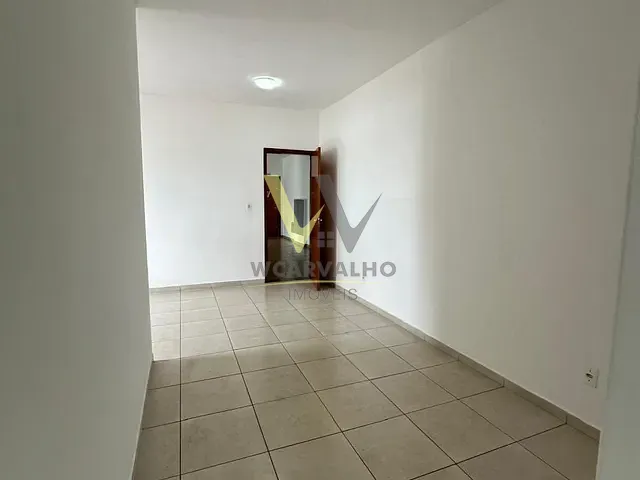 Apartamento com 62m² 2 quartos e 1 banheiro, à venda, no bairro Cidade Universitária em Anápolis